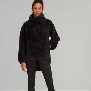 LULULEMON warm restore Sherpa pullover